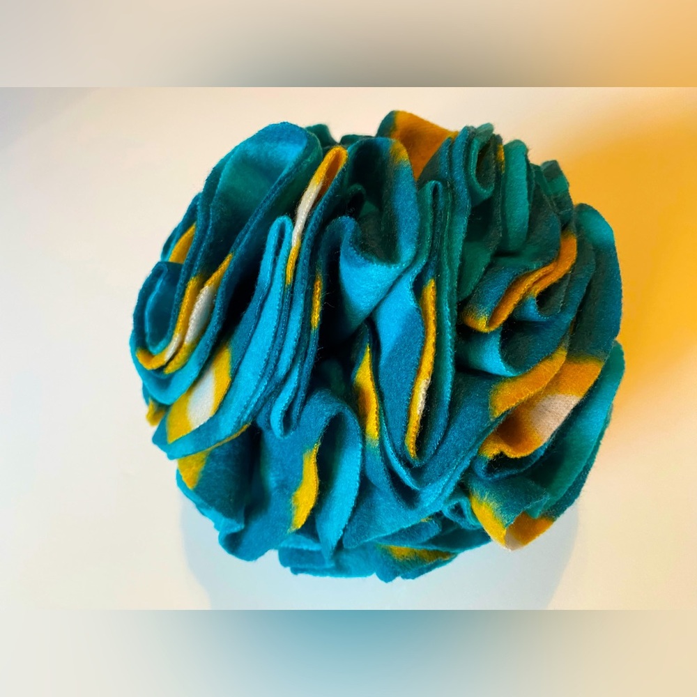 Cat 6 Inch Fleece Snuffle Sniffer Ball Interactive Hide Catnip And Treats In Toy